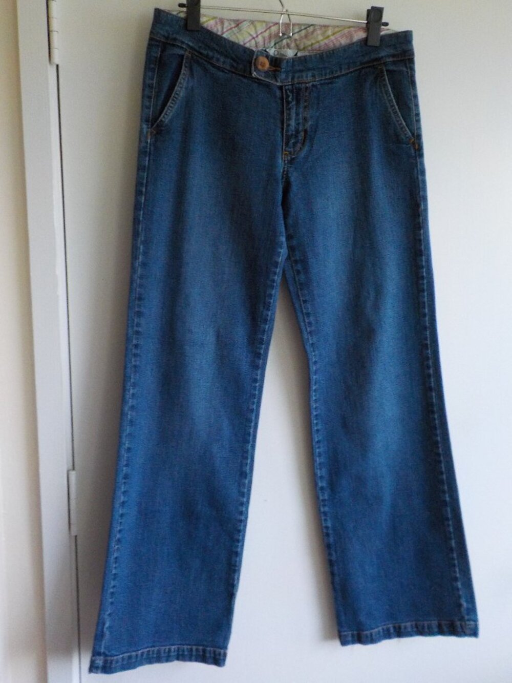 Lilly Pulitzer Jeans - Size 8 Low Rise Pockets Wide Leg Fraying Inseam 32 (2345)